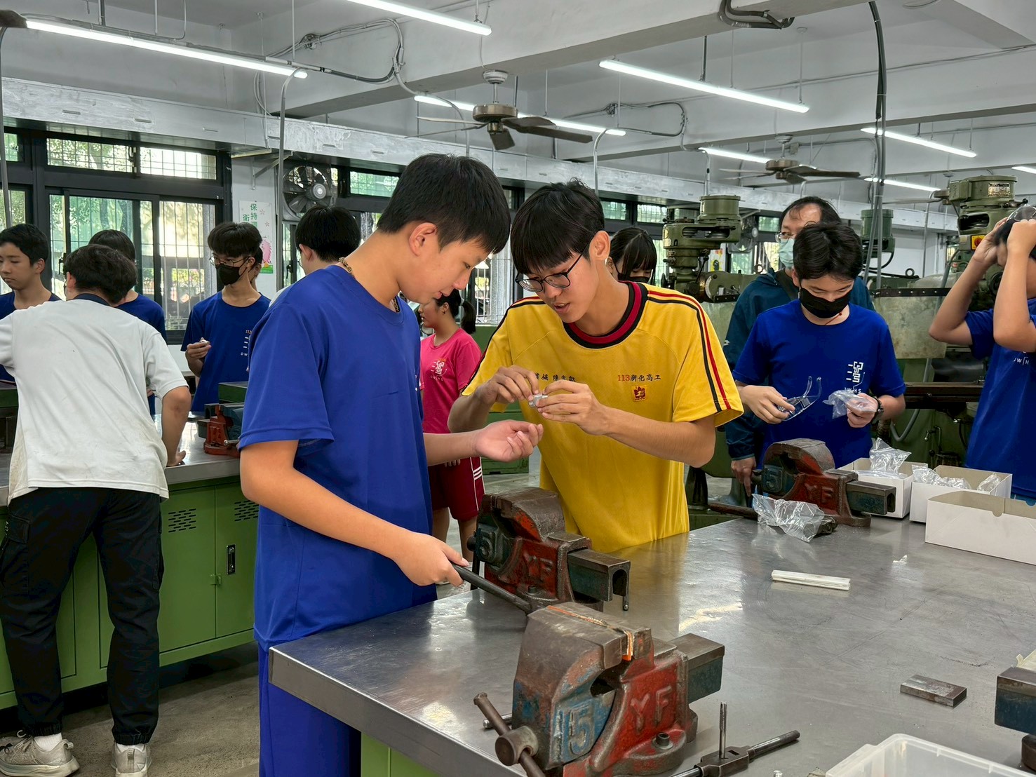國中職涯試探手工具攻牙